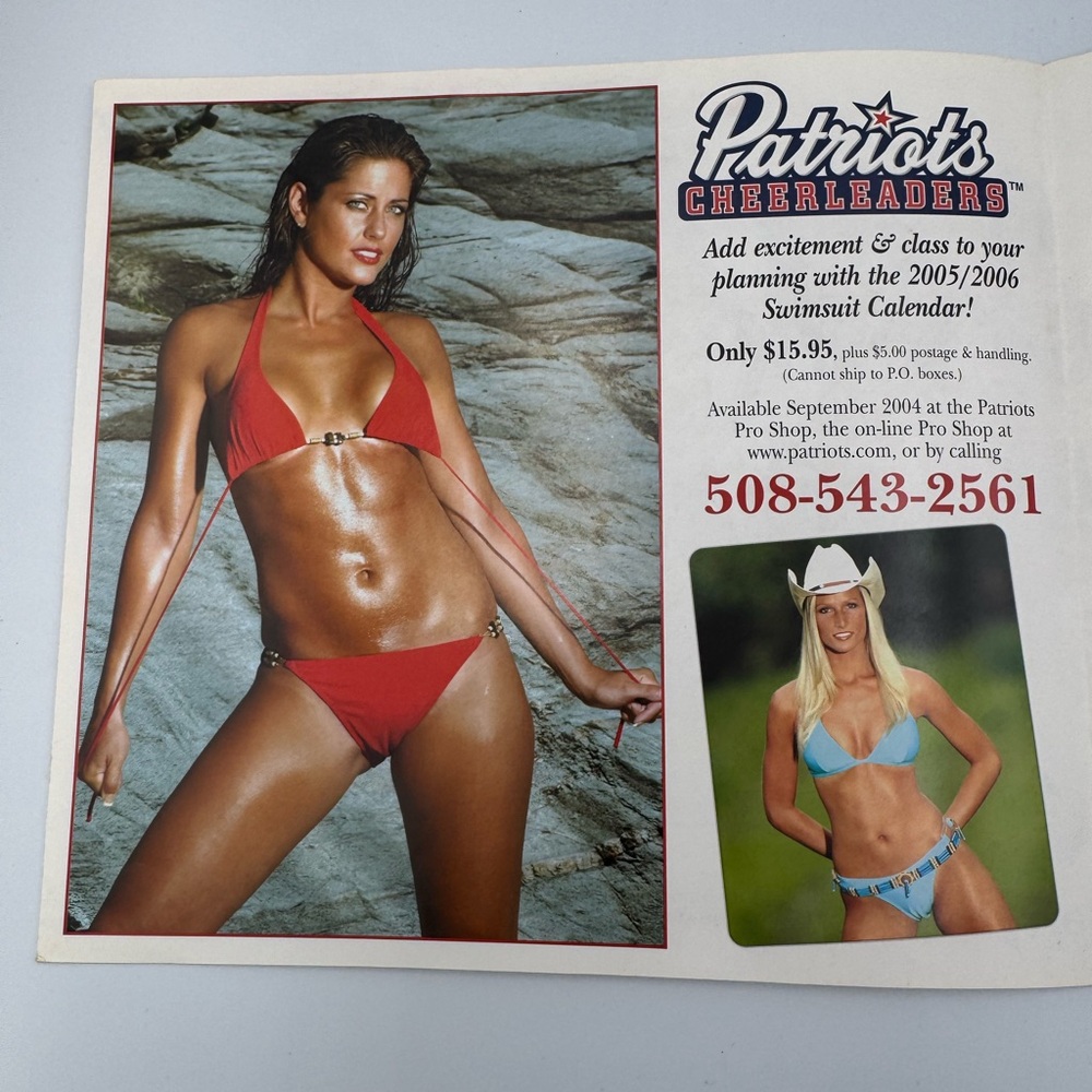 New England Patriots Cheerleaders 2004 Team Fold-Out Poster 38” SIGNED - Picture 8 of 10